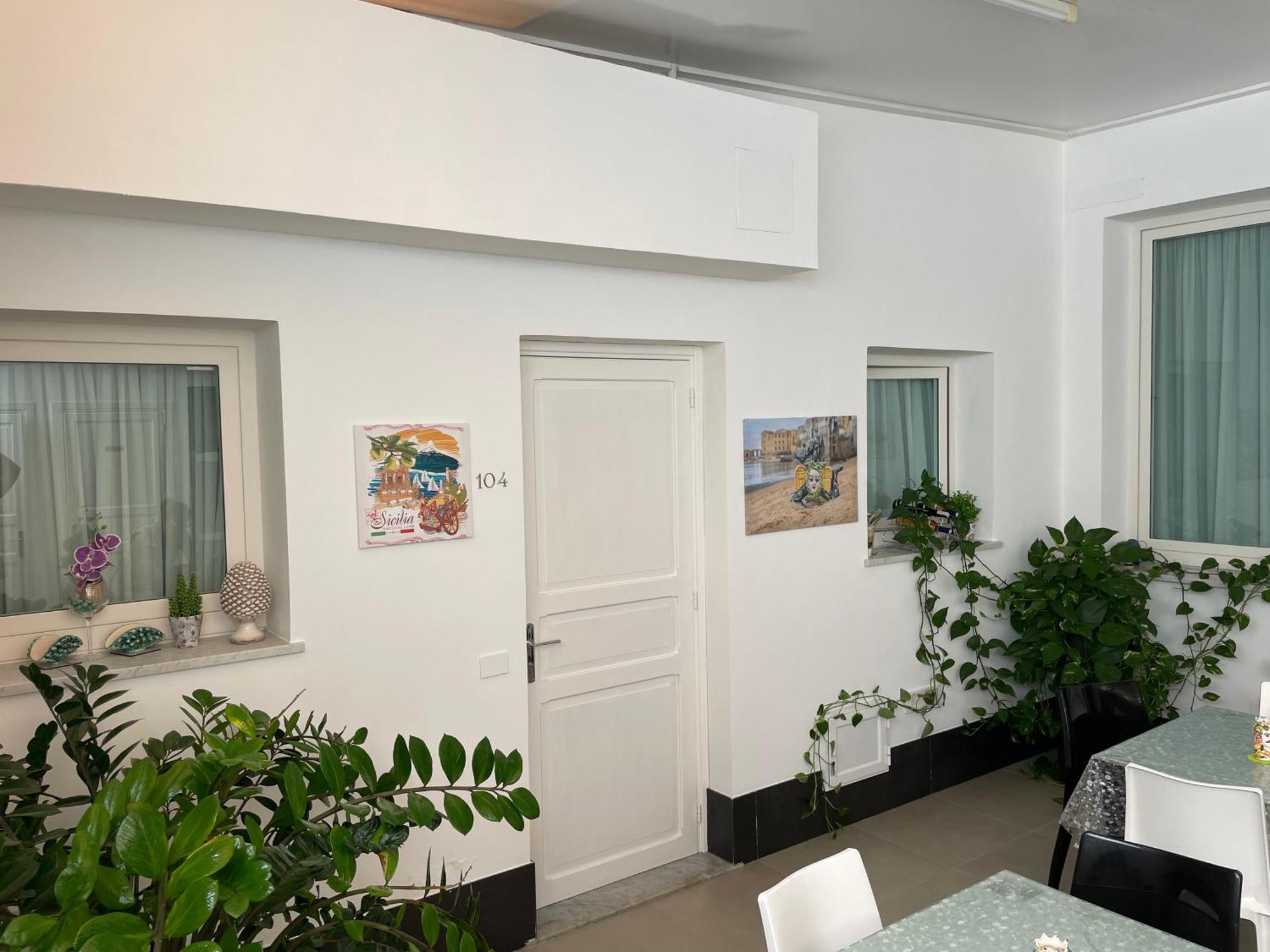 Casa Vacanze Woodhouse Marsala Bagian luar foto